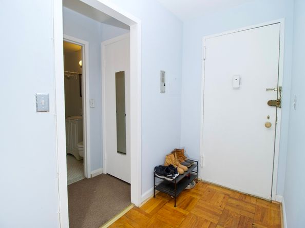 140 Grove Street APT 5F, Stamford CT 06901