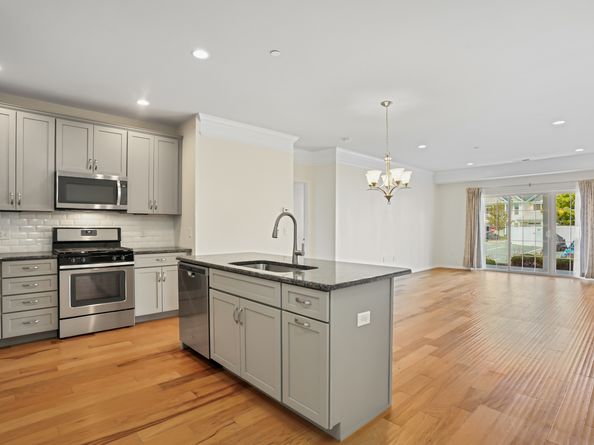 416 Center Meadow Lane 416, Danbury CT 06810