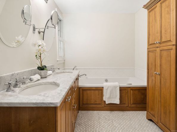 365 Toilsome Hill Road, Fairfield CT 06825