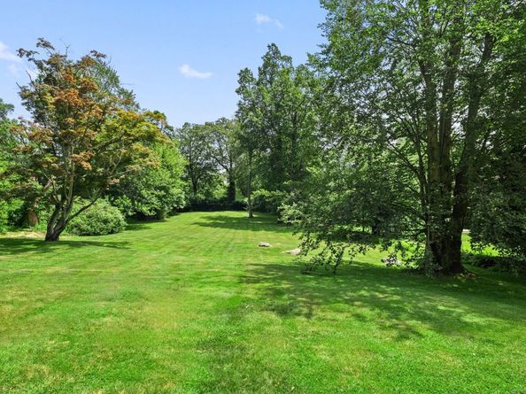 365 Toilsome Hill Road, Fairfield CT 06825