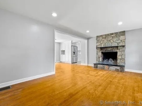 6 Lyncrest Drive, Norwalk CT 06851