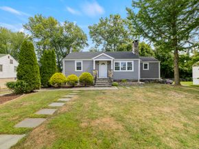 6 Lyncrest Drive, Norwalk CT 06851