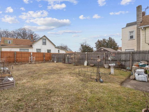 66 Roosevelt Avenue, Stratford CT 06615