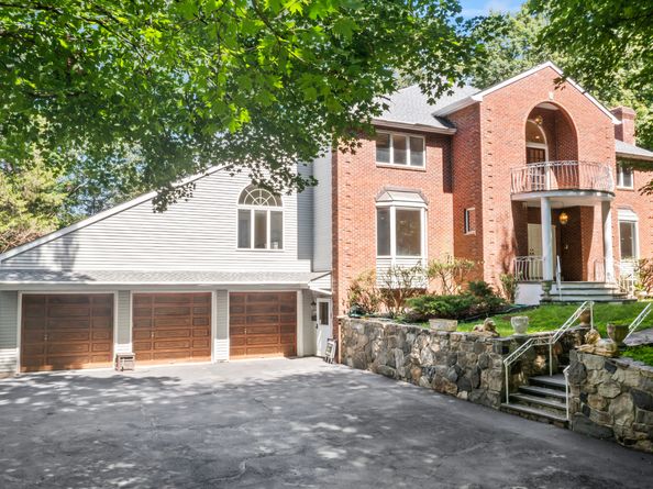 501 Woodbine Road, Stamford CT 06903