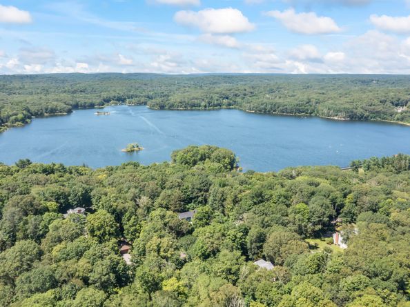 501 Woodbine Road, Stamford CT 06903