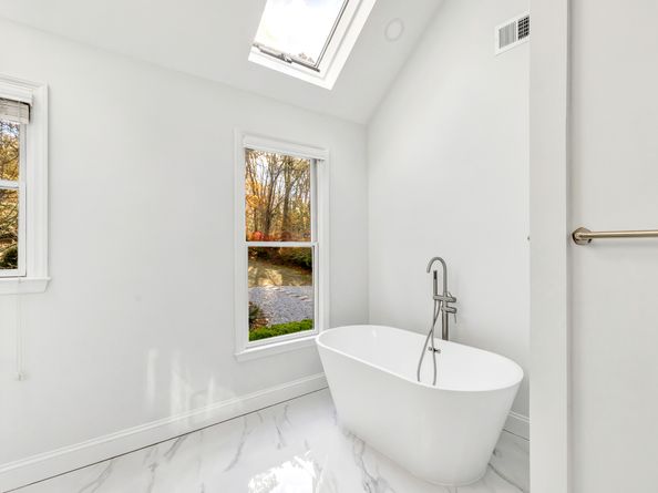 93 Putting Green Road N, Trumbull CT 06611