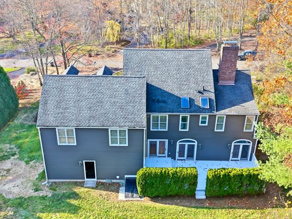 93 Putting Green Road N, Trumbull CT 06611