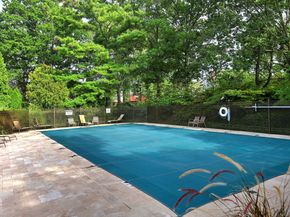 105 Harbor Drive APT 107, Stamford CT 06902