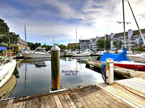 105 Harbor Drive APT 107, Stamford CT 06902