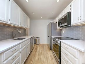 105 Harbor Drive APT 107, Stamford CT 06902