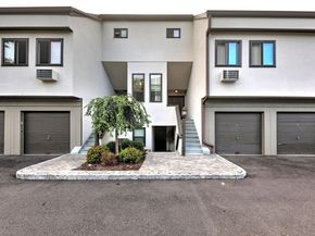 105 Harbor Drive APT 107, Stamford CT 06902