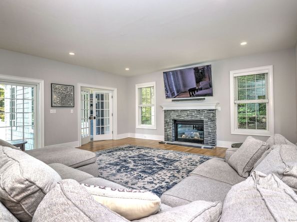 78 Old Tree Farm Lane, Trumbull CT 06611