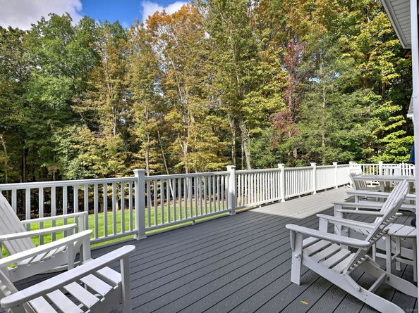 78 Old Tree Farm Lane, Trumbull CT 06611