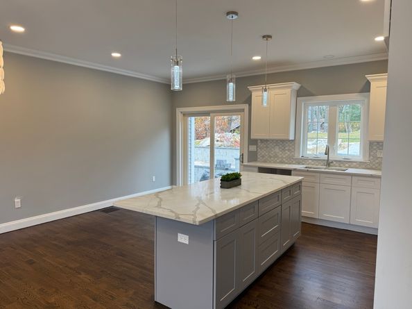 288 Sunrise Terrace, Bridgeport CT 06606