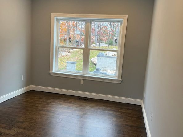 288 Sunrise Terrace, Bridgeport CT 06606