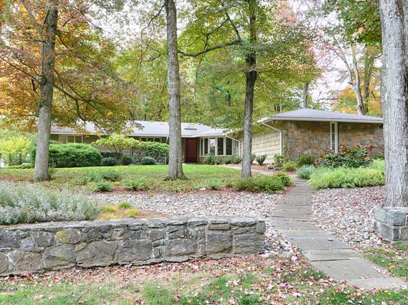 947 Galloping Hill Road, Fairfield CT 06824