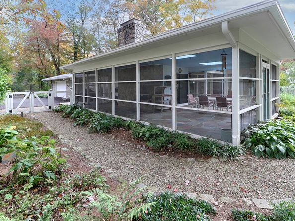 947 Galloping Hill Road, Fairfield CT 06824