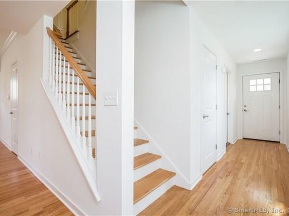 17 Oenoke Place, Stamford CT 06907