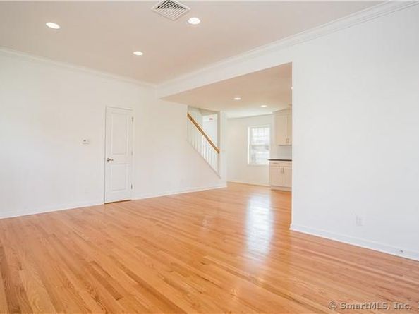 17 Oenoke Place, Stamford CT 06907