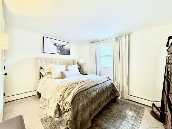 17 Oenoke Place, Stamford CT 06907