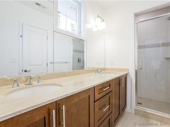 17 Oenoke Place, Stamford CT 06907