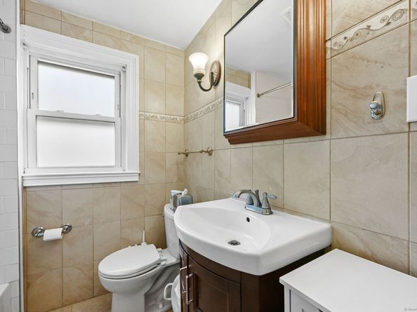 34 Bradley Place 34, Stamford CT 06905