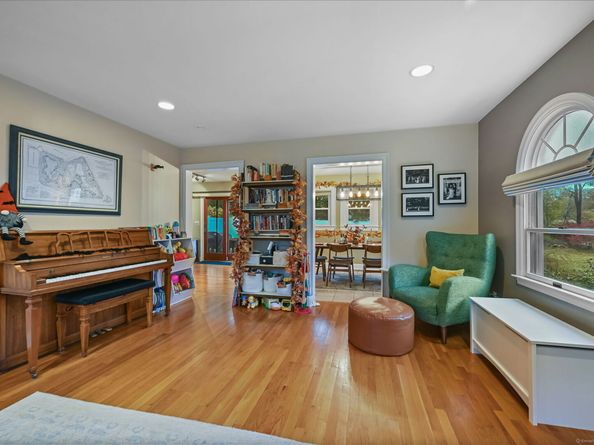 34 Bradley Place 34, Stamford CT 06905