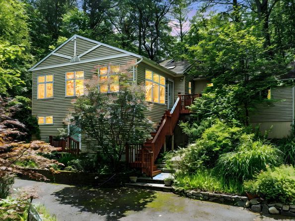 29 Carol Street, Danbury CT 06810