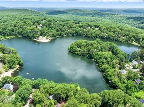29 Carol Street, Danbury CT 06810