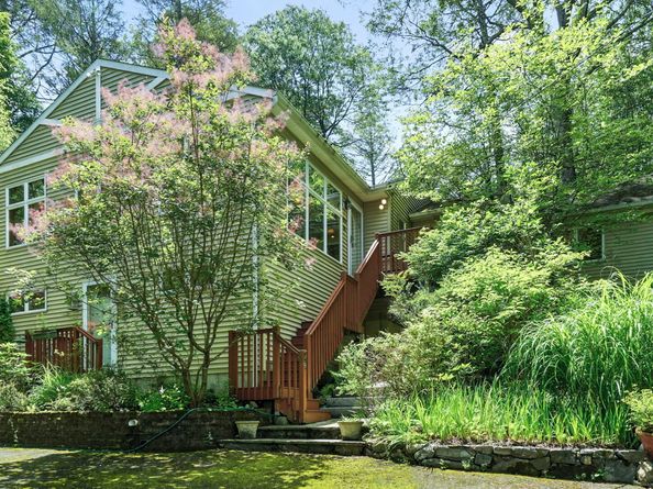 29 Carol Street, Danbury CT 06810