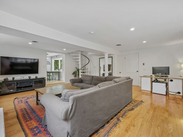 29 Old Stage Coach Road, Weston CT 06883