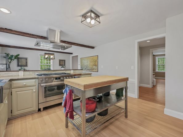 29 Old Stage Coach Road, Weston CT 06883