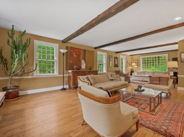 29 Old Stage Coach Road, Weston CT 06883