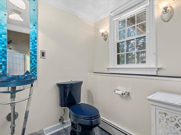 17 Woodchuck Lane, Norwalk CT 06854