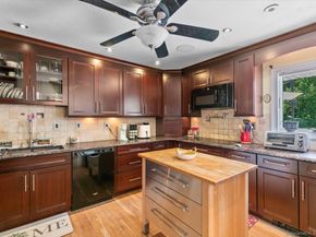 17 Woodchuck Lane, Norwalk CT 06854