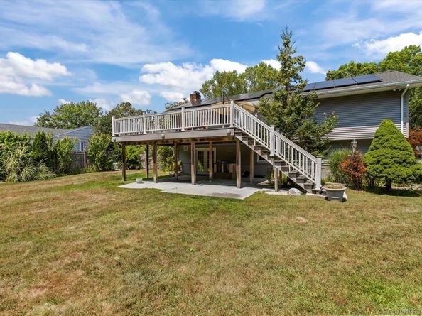17 Woodchuck Lane, Norwalk CT 06854