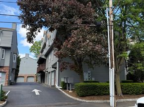 44 Pleasant Street 21, Stamford CT 06810