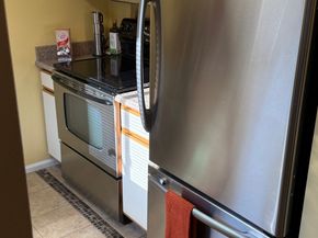 44 Pleasant Street 21, Stamford CT 06810