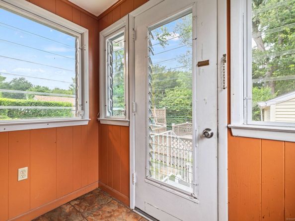 128 Auburn Street, Stratford CT 06614