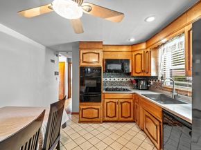 128 Auburn Street, Stratford CT 06614