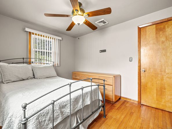 128 Auburn Street, Stratford CT 06614