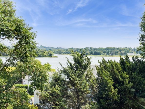 11 Edgewater, Westport CT 06880