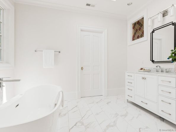 1421 Oenoke Ridge, New Canaan CT 06840