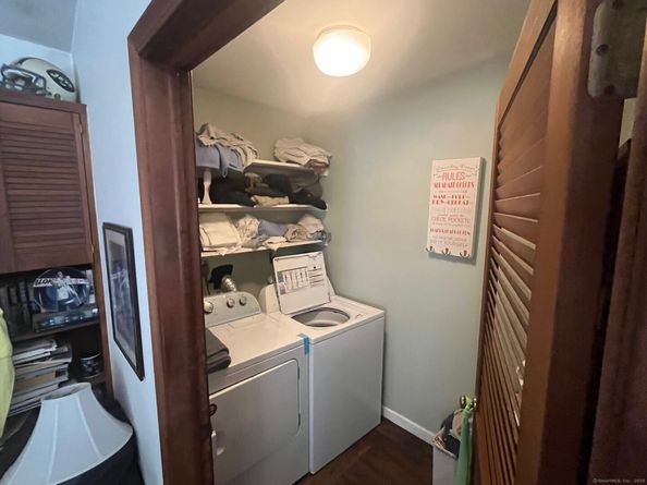 10 Greenwood Lane, Shelton CT 06484