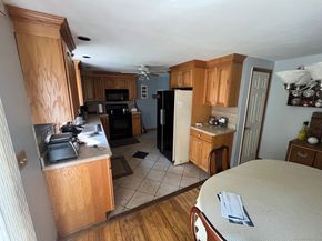 10 Greenwood Lane, Shelton CT 06484