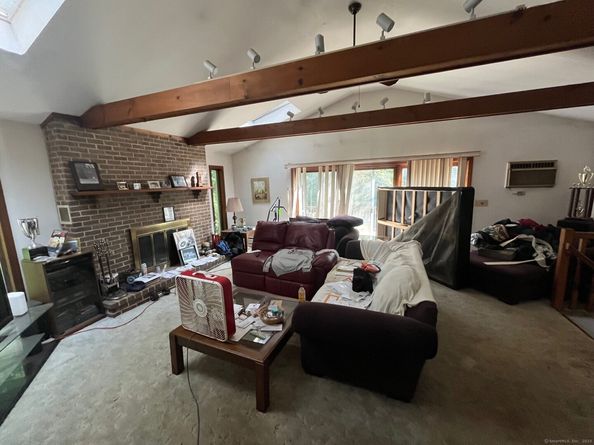 10 Greenwood Lane, Shelton CT 06484