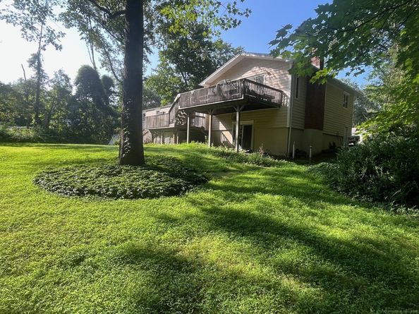 10 Greenwood Lane, Shelton CT 06484