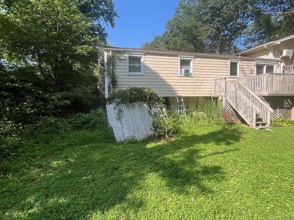 10 Greenwood Lane, Shelton CT 06484