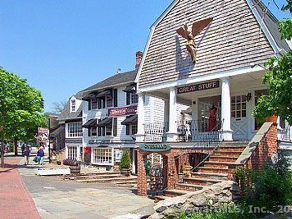 26 Hiawatha Lane Extension, Westport CT 06880