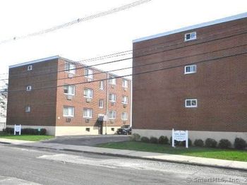4 Van Zant Street